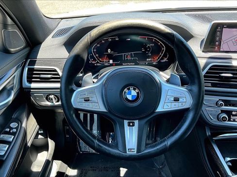 Used 2021 BMW 750i xDrive w/ M Sport Package AWD/4WD image 20