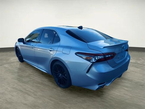 Used 2023 Toyota Camry XSE image 3