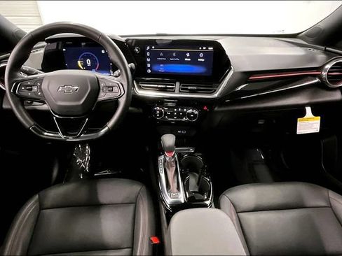 Used 2025 Chevrolet Trax RS w/ Driver Confidence Package FWD image 19