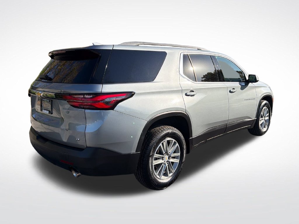 Used 2023 Chevrolet Traverse LT FWD image 6