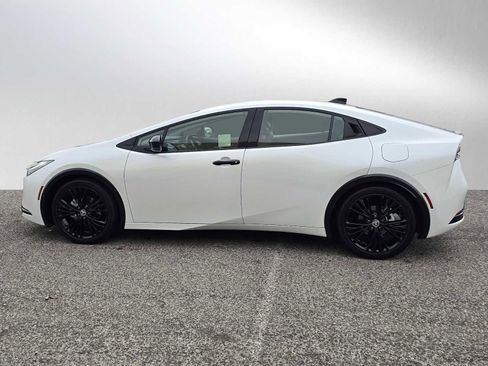 Used 2026 Toyota Prius Plug-In Hybrid image 6