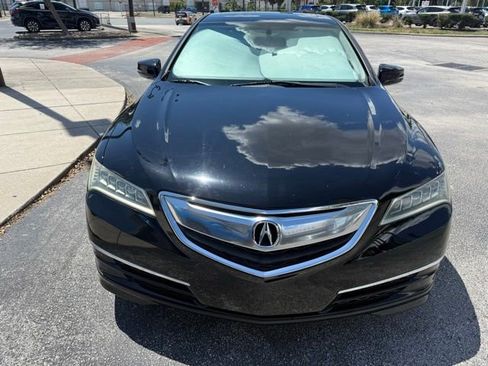 Used 2017 Acura TLX FWD image 2