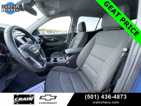 Used 2024 GMC Terrain SLE image 26
