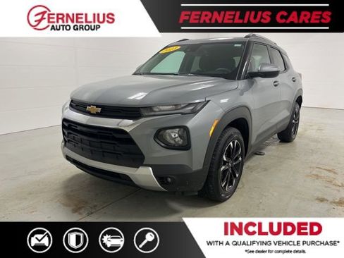 Used 2023 Chevrolet TrailBlazer LT w/ Convenience Package image 3