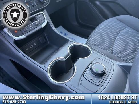 Used 2024 GMC Terrain SLE FWD image 14