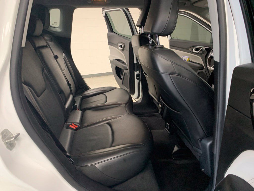 Used 2022 Jeep Compass Limited AWD/4WD image 6