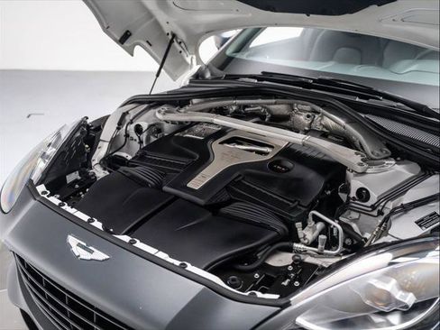 Used 2021 Aston Martin DBX image 17