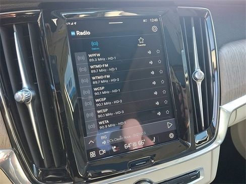 Used 2023 Volvo S90 B6 Plus image 17