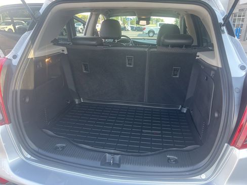 Used 2020 Buick Encore Preferred w/ Safety Package image 12