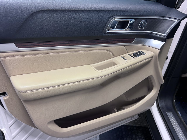 Used 2016 Ford Explorer Limited FWD image 7