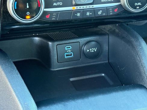 Used 2022 Ford Escape SE w/ Convenience Package image 25