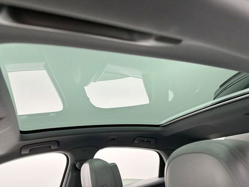 Used 2020 Porsche Cayenne Base image 22