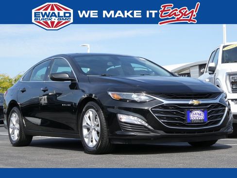 Used 2022 Chevrolet Malibu LT image 1
