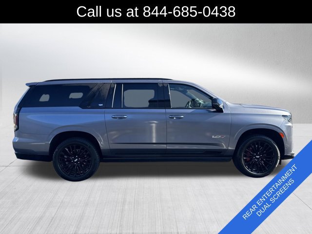 Used 2023 Cadillac Escalade ESV V AWD/4WD image 4