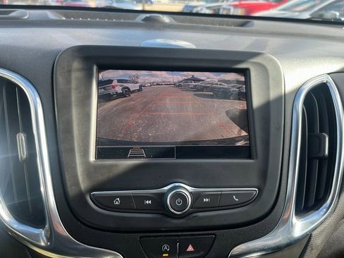 Used 2022 Chevrolet Equinox LT image 17