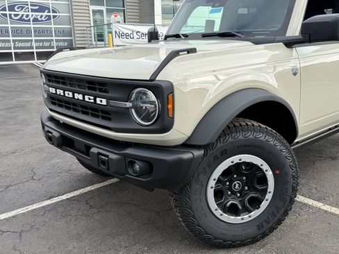New 2025 Ford Bronco Big Bend w/ Black Diamond Package AWD/4WD image 17