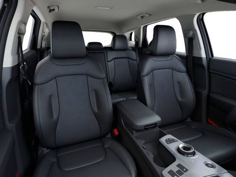 New 2026 Kia Sportage EX image 15