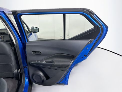 Used 2024 Nissan Kicks S image 27