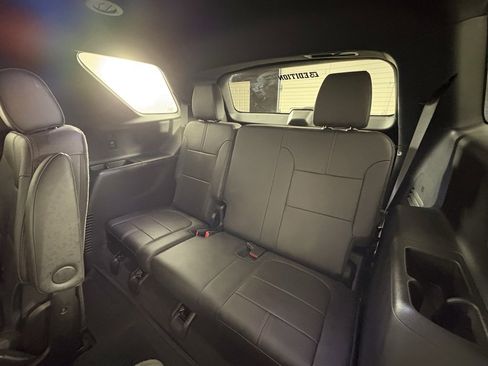 Used 2023 Chevrolet Traverse RS w/ LPO, Floor Liner Package image 49