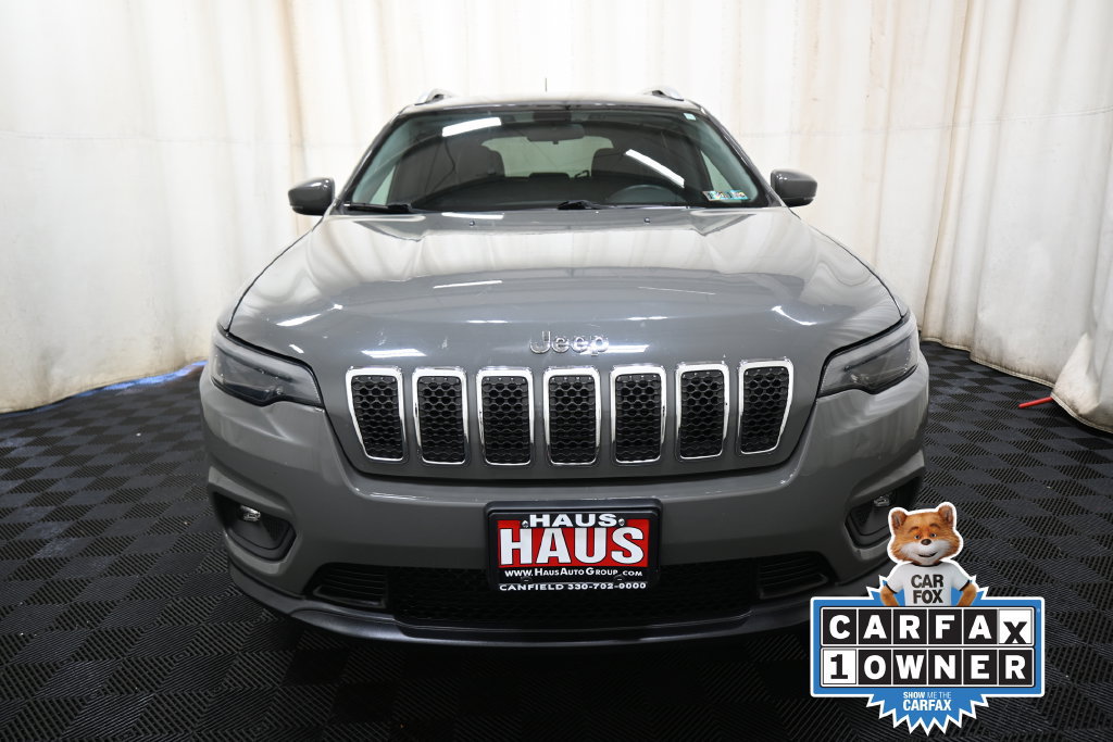 Used 2019 Jeep Cherokee Latitude Plus w/ Cold Weather Group AWD/4WD image 2