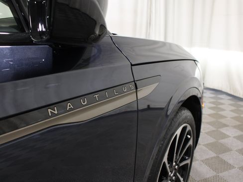 Used 2024 Lincoln Nautilus Black Label AWD/4WD image 33
