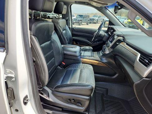 Certified 2019 GMC Yukon XL Denali w/ Denali Ultimate Package AWD/4WD image 46