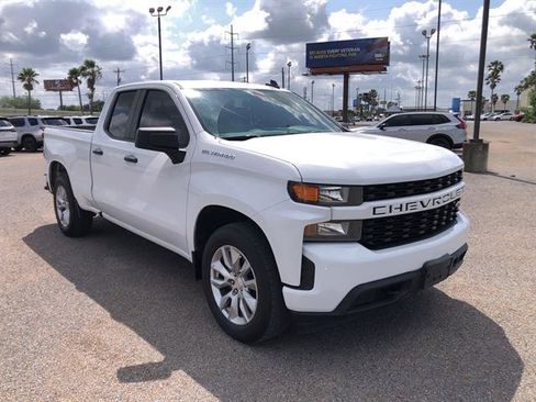 Used 2022 Chevrolet Silverado 1500 Custom image 1