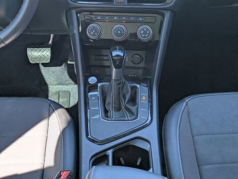 Used 2023 Volkswagen Taos SE w/ Panoramic Sunroof Package image 26