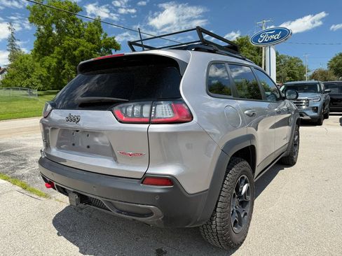 Used 2022 Jeep Cherokee Trailhawk w/ Premium Leather Package AWD/4WD image 5