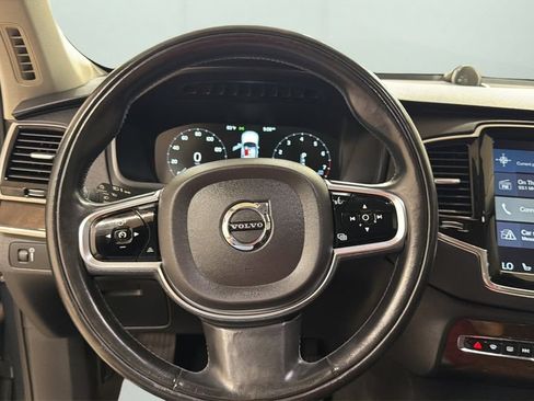 Used 2016 Volvo XC90 T6 Momentum w/ Momentum Plus Package AWD/4WD image 12