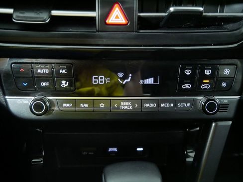 Certified 2024 Kia Seltos S image 29