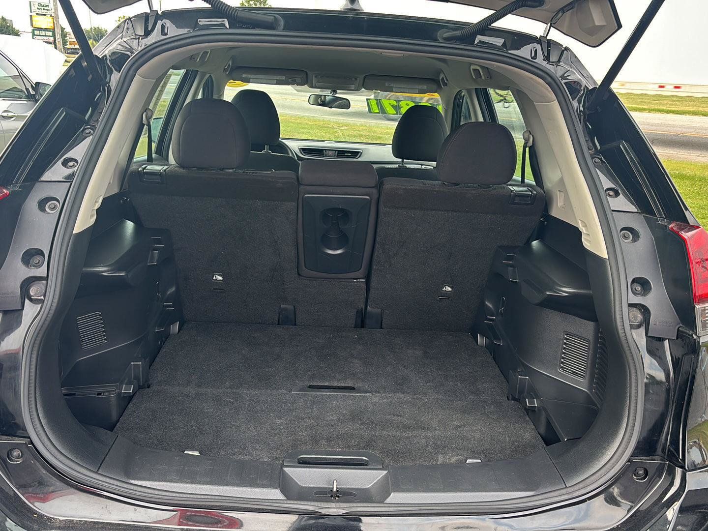 Used 2020 Nissan Rogue S FWD image 10