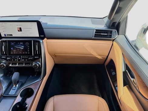 New 2026 Lexus LX 700h Luxury AWD/4WD image 19