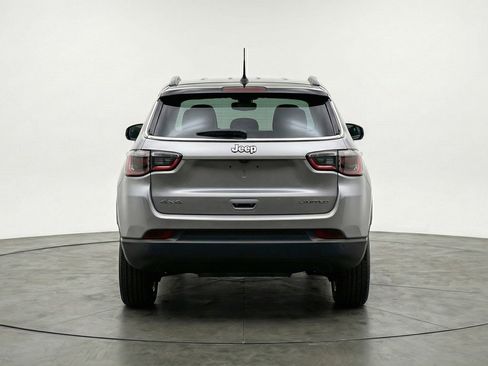 Used 2025 Jeep Compass Limited AWD/4WD image 7