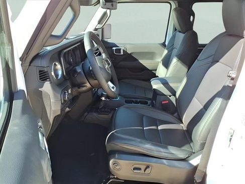 New 2026 Jeep Wrangler Unlimited Sahara AWD/4WD image 16