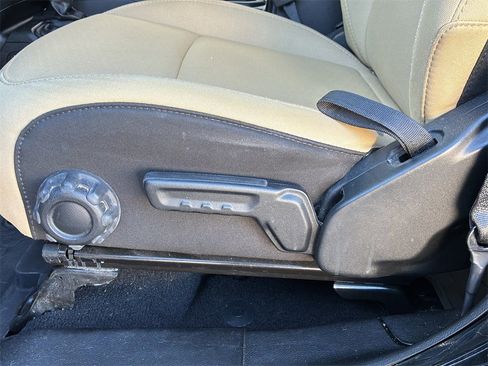 Used 2023 Jeep Wrangler Unlimited Sport image 28