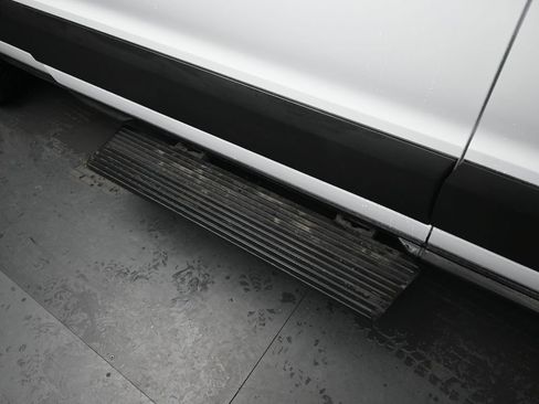 Used 2023 Ford Transit 350 XLT image 30