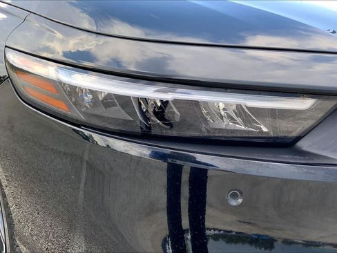 Used 2024 Honda Accord Touring image 27