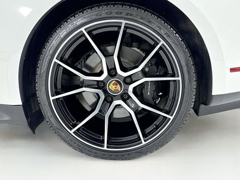 Certified 2023 Porsche Taycan RWD image 32