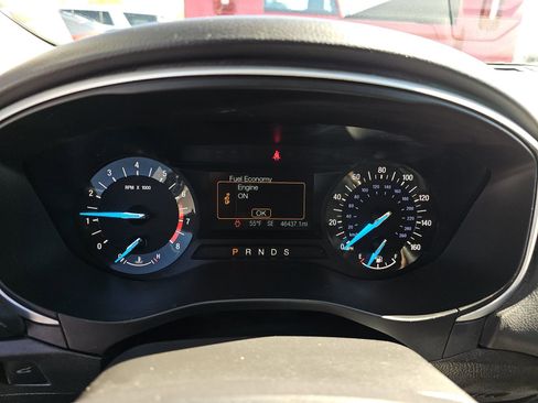 Used 2016 Ford Fusion SE image 11