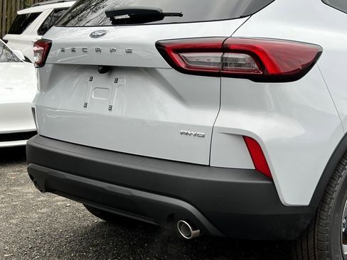 New 2026 Ford Escape ST-Line w/ Cold Weather Package image 5