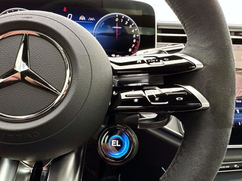 Certified 2025 Mercedes-Benz E 53 AMG e 4MATIC Sedan image 31