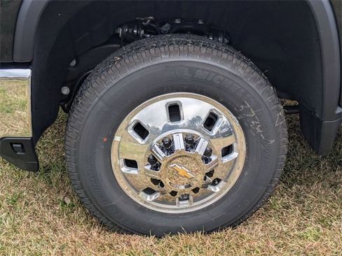New 2026 Chevrolet Silverado 3500 LT w/ All Star Edition image 7