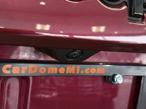 Used 2022 Jeep Grand Cherokee Laredo X image 17