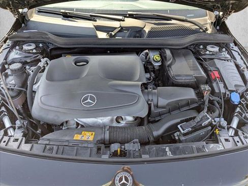 Used 2018 Mercedes-Benz GLA 250 image 20