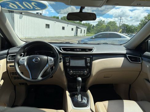 Used 2016 Nissan Rogue SL w/ SL Premium Package AWD/4WD image 24