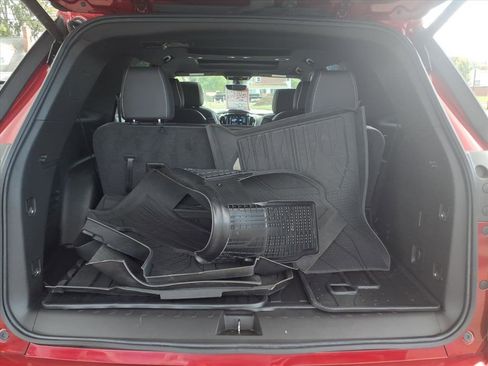 Used 2023 Chevrolet Traverse Premier image 13