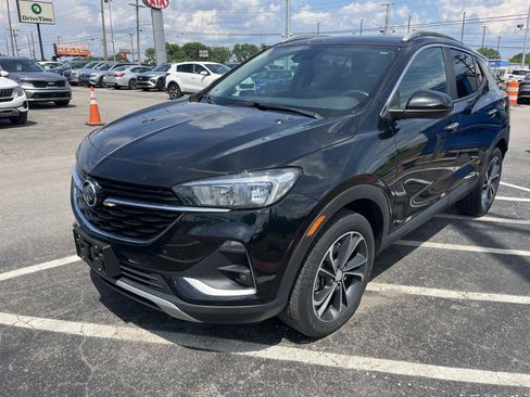 Used 2022 Buick Encore GX Select FWD image 2
