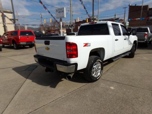 Used 2014 Chevrolet Silverado 2500 LT w/ Interior Plus Package image 4
