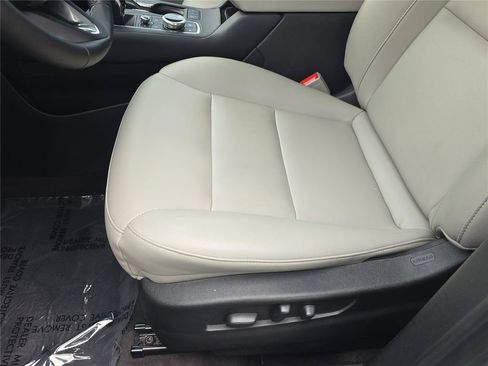 Used 2023 Cadillac XT4 Luxury FWD image 20